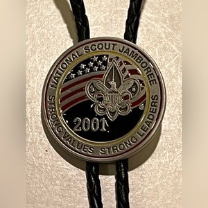 MEN’S BOY SCOUTS OF AMERICA 2001 SCOUT JAMBOREE BOLO TIE.